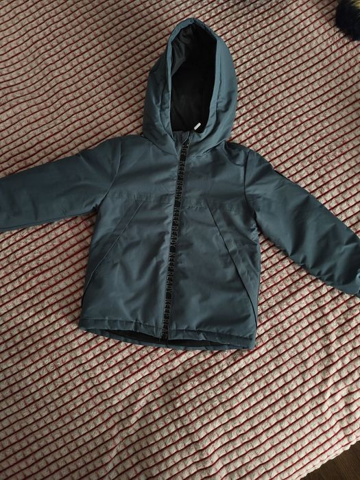 Продам осенюю куртку