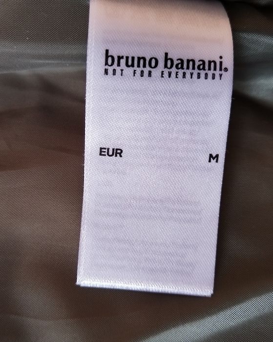 Яке  Bruno Banani