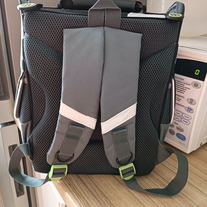 Школьный рюкзак продам