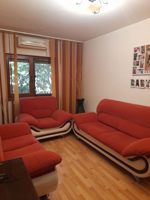 Vând apartament 100 mp 4 camere p/4