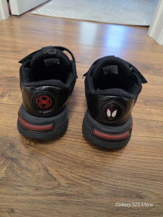 Детски маратонки Adidas Marvel