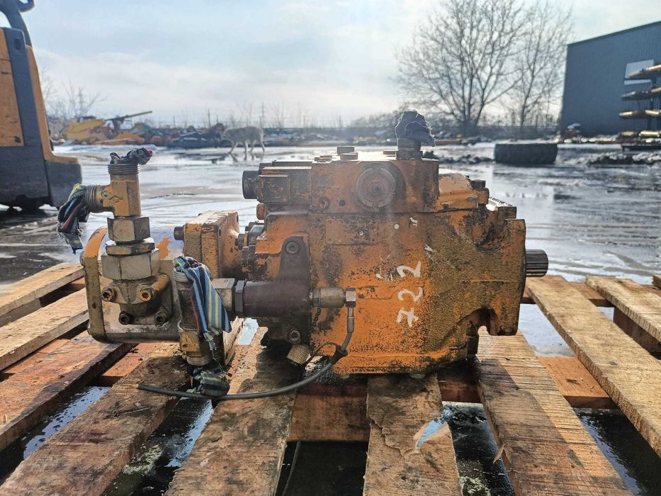 Pompa hidraulica Buldozer Liebherr PR 712 , 722, 732