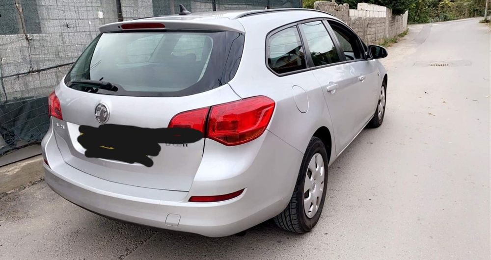 Dezmembrez astra j