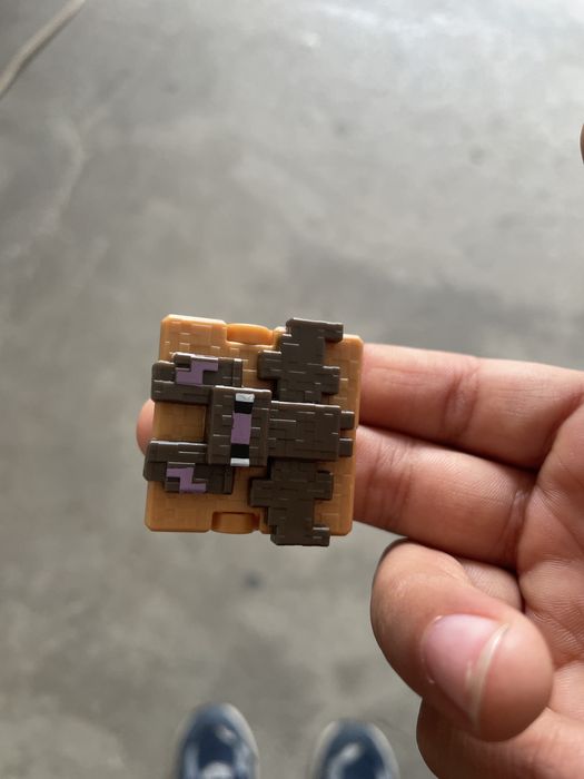 Фигурка редкая из киндера Minecraft