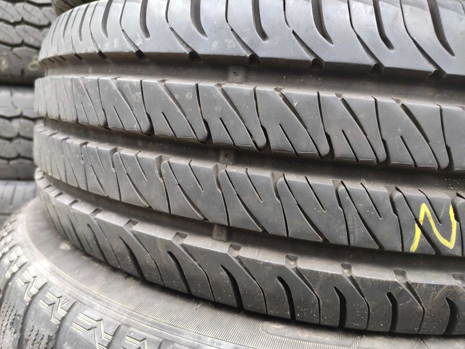 2бр Летни гуми за БУС 205 65 15 С - Uniroyal