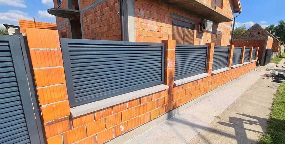 Vand garduri și porți