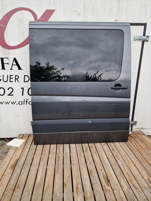 Usa culisanta batanta dreapta mercedes sprinter w906