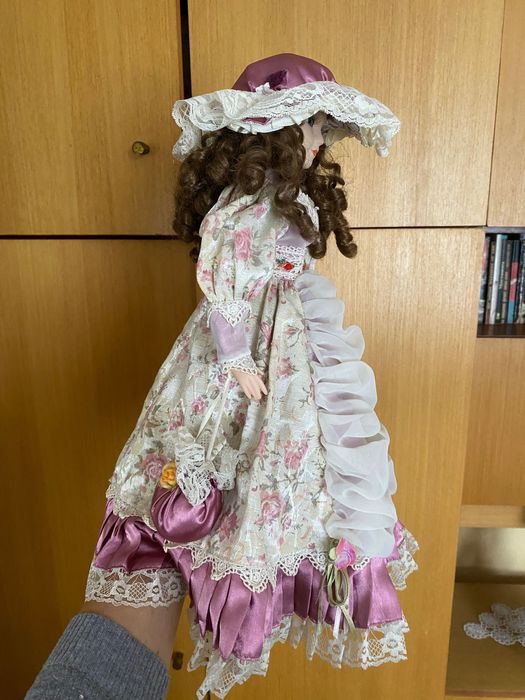 Порцеланова кукла -френска