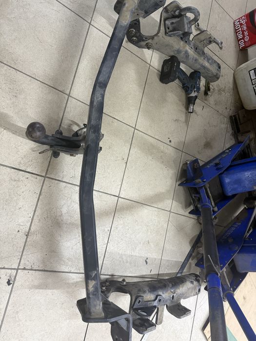 Продам фаркоп раф 4