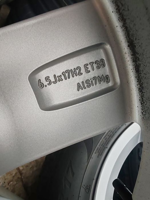 Vw Tiguan - 215/65/17