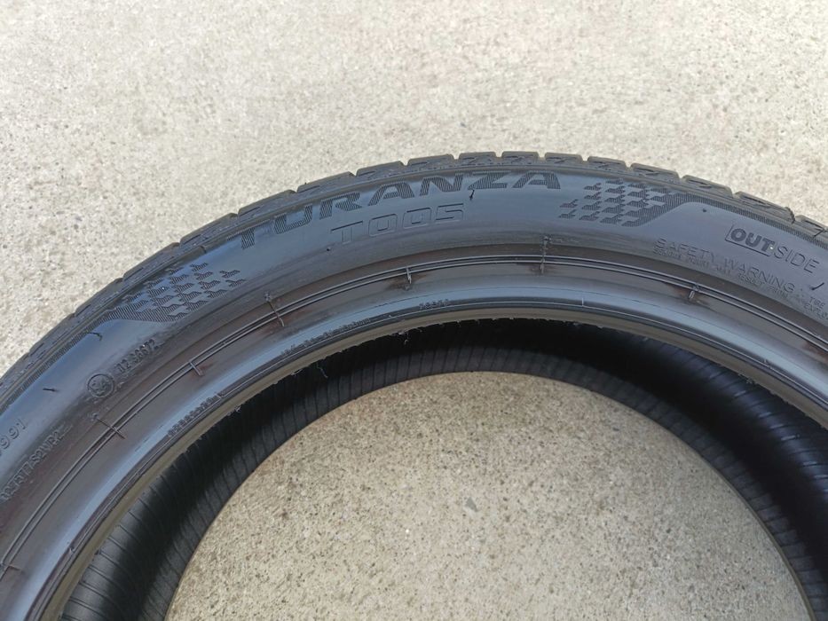 Doua anvelope vara 225 45 18 bridgestone turanza T005 profil de 6 mm