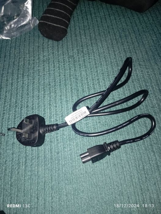 Noutbuk yangi ishlatilmagan