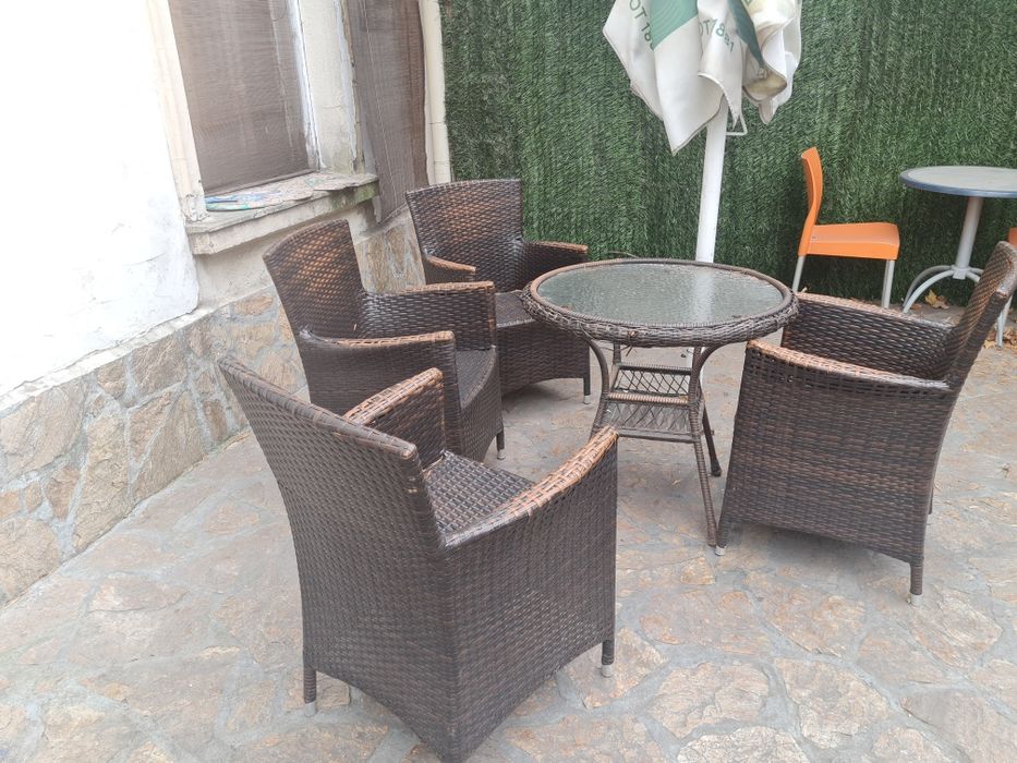 Кафеви ратанови маси