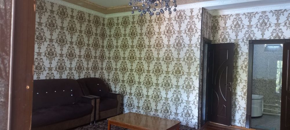 Dacha Charvak(bochkani yaqinida)