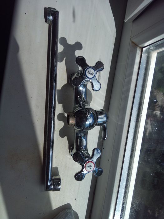 Продам смесители  б у