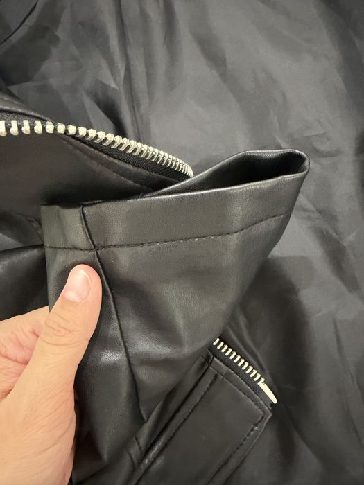 Кожаная куртка от Colin’s