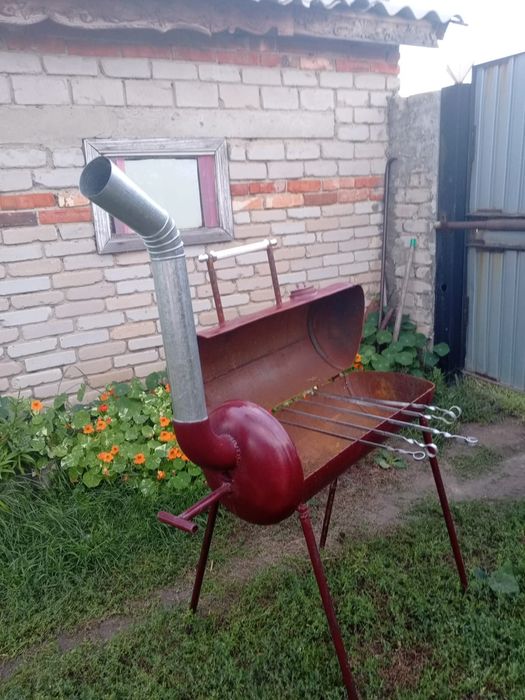 Мангал с шампурами