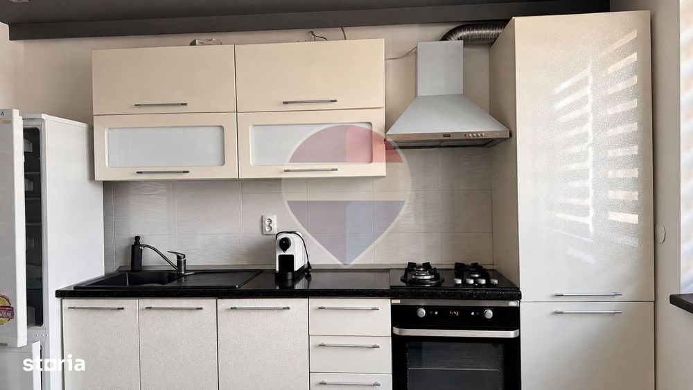 Apartament de închiriat, 2 camere, zona BMW, Floresti