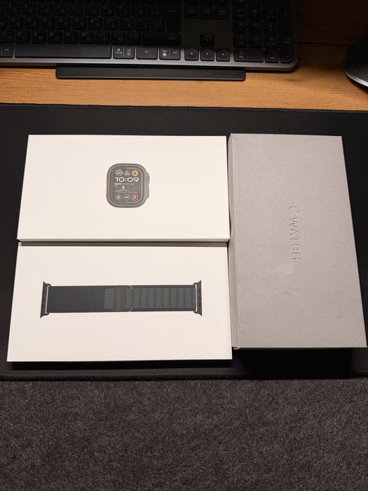 Apple watch ultra 2 black titanium