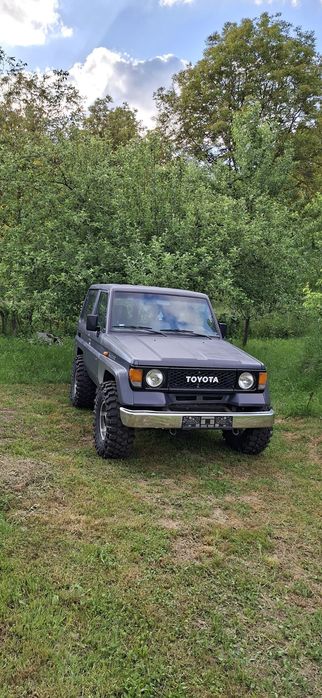 Toyota  LandCruiser lj70