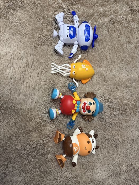 Поющие и танцующие игрушки