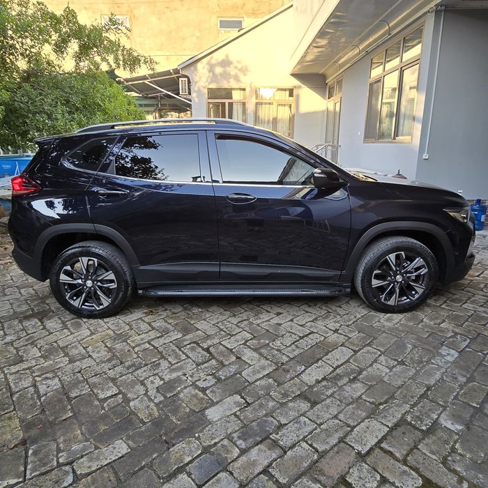 Tracker 2 Premier сотилади