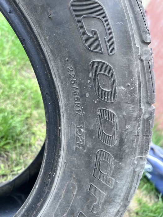 Продам покрышку 1 штуку