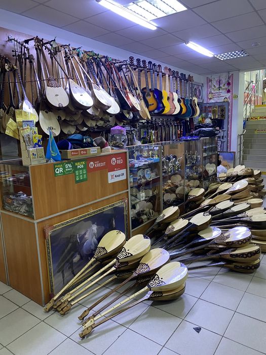 Домбры от 7500 тг