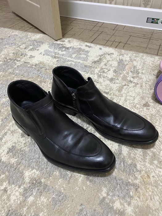 Стильная обувь Rossi