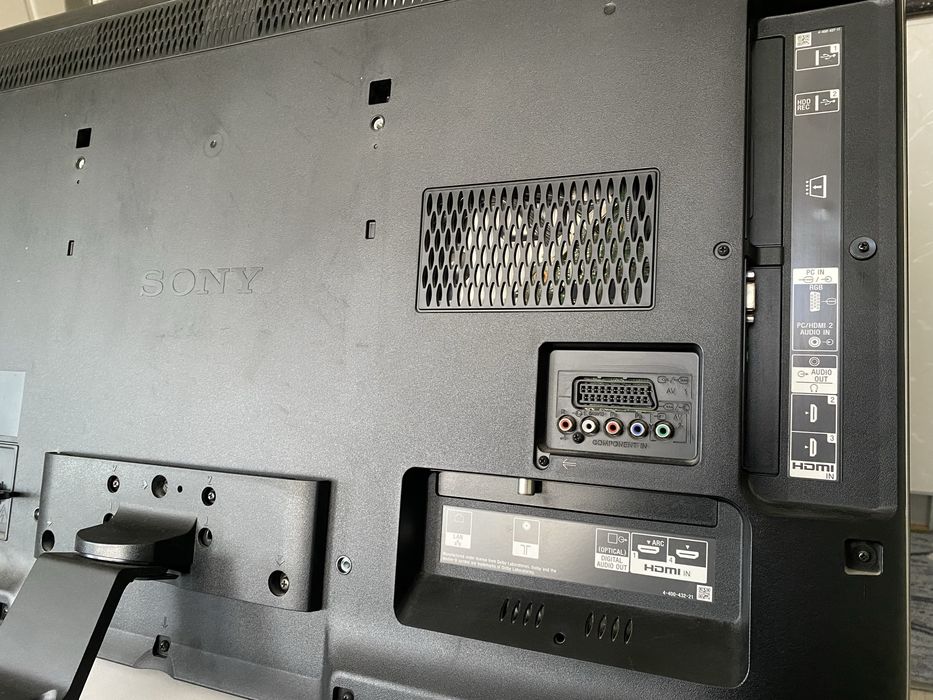 Телевизор Sony KDL-40HX750 цял за части