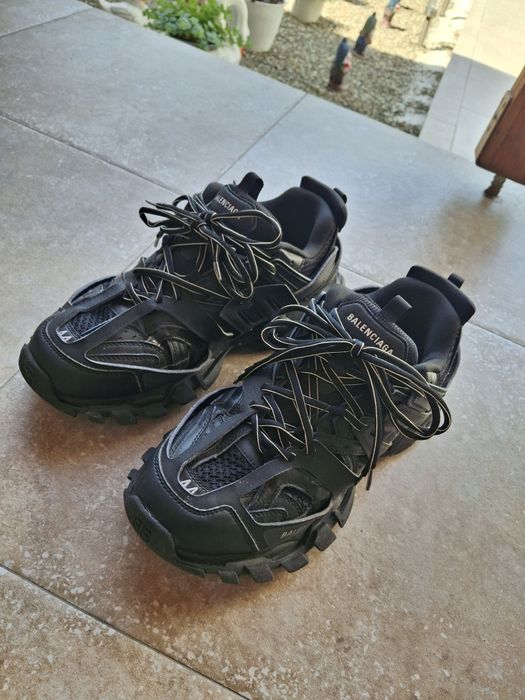 Balenciaga track