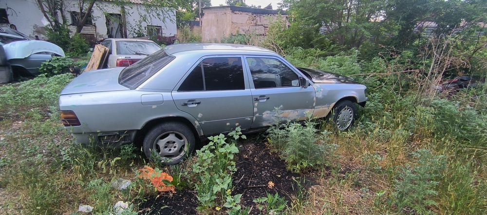 Мерседес 124 в разбор