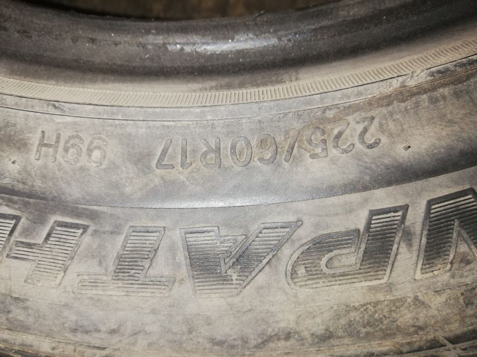 Продам резину 255.60. R17