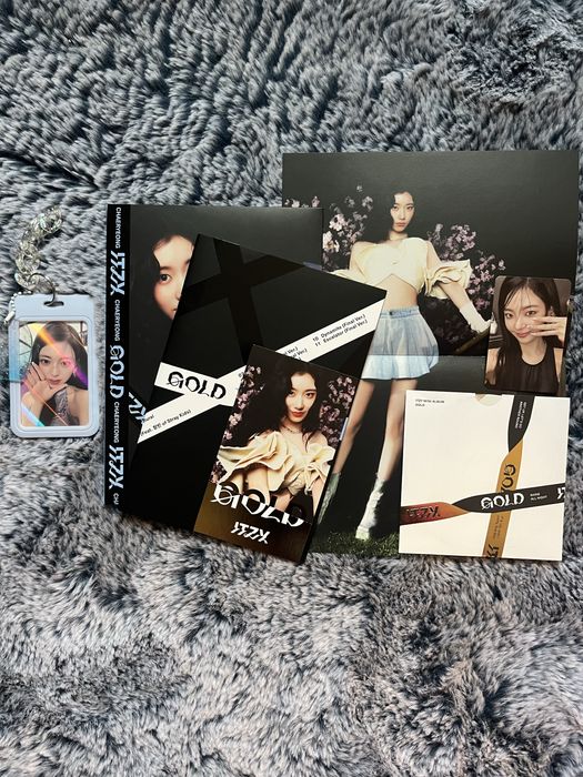 ITZY GOLD Albums - нови, идват с всичко