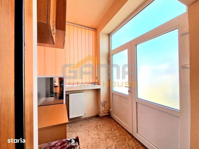 Casa 5 camere, teren 515 mp in cartierul Aradul Nou