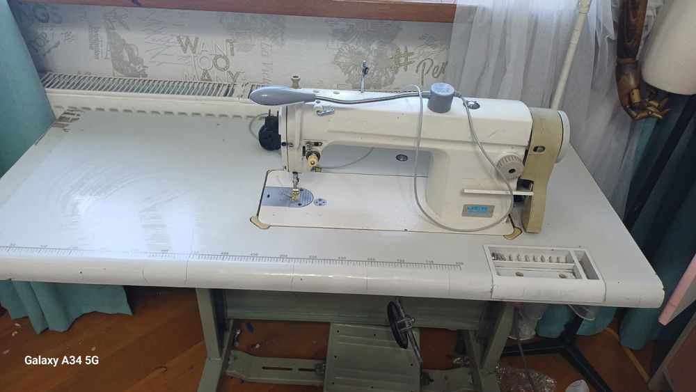 Швейный машина jack