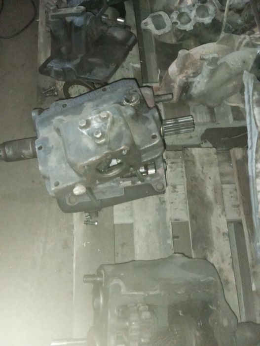 Продам запчасти на УАЗ буханка двигатель 402