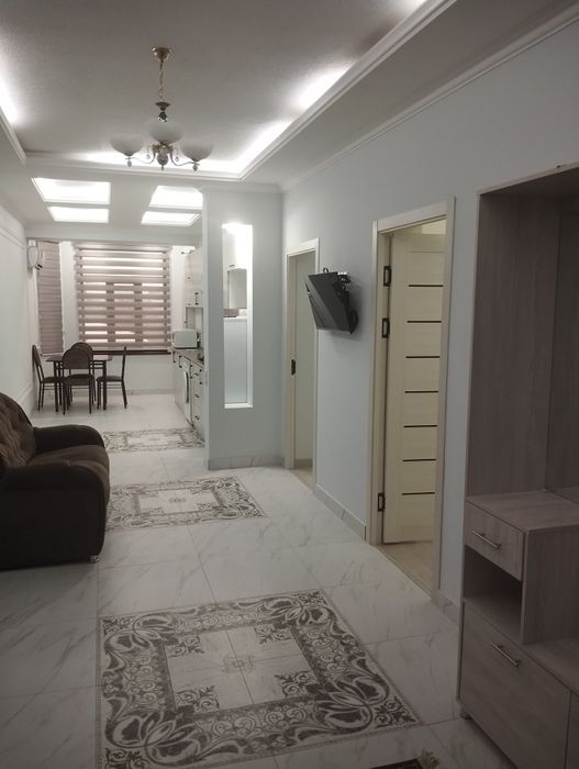 Сдаётся двух комнатная квартира