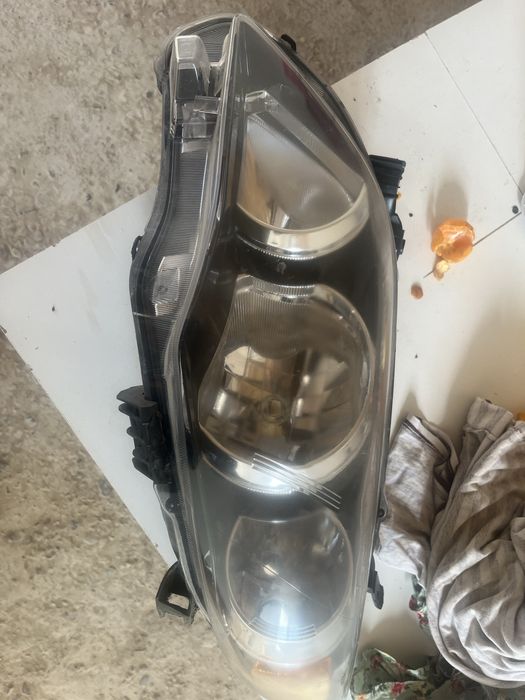 Фара тоета королла 2012