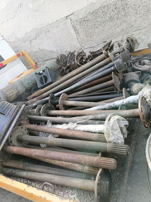 Продам полуось КамАЗ на 16 и 20 зубов.