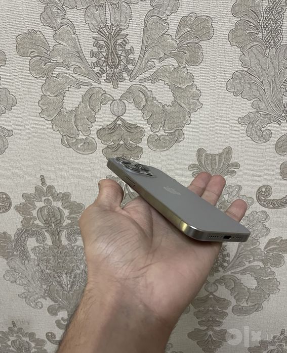 Iphone 15 pro 256 GB ideal
