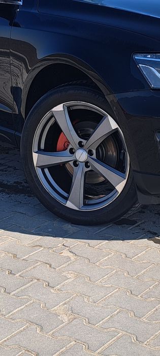 Vând sau schimb 2 seturi de jante  R20