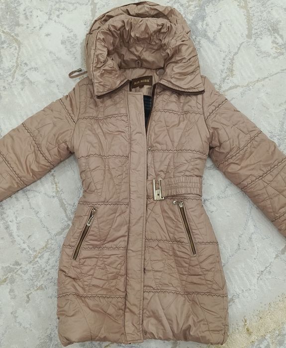 Зимняя куртка сатылады.