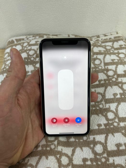 Iphone 11 White 128 77%