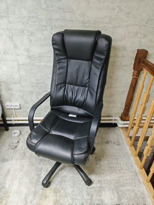 Продам офисное кресло