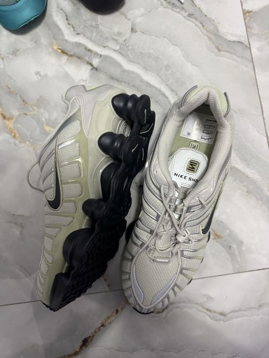 Adidasi nike shox nr 42.5