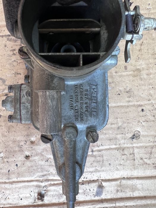 Vand carburatoare Dacia 1300/1400 noi sau sh