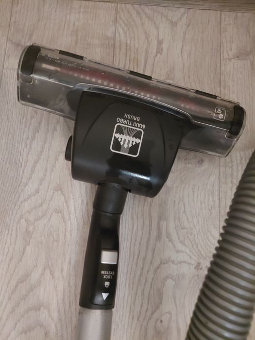 Пылесос тефаль . Очень мощный