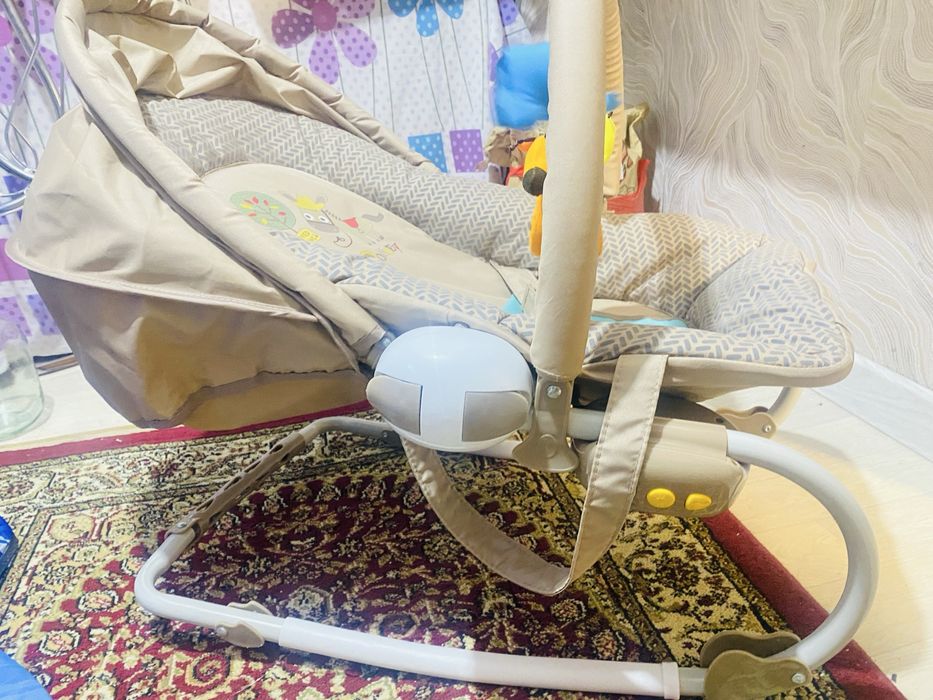 Детский шезлонг для младенца