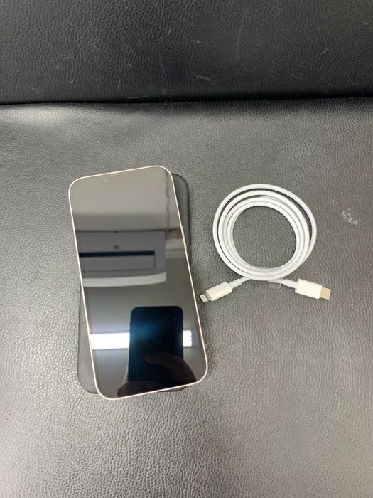 Айфон 13 128 в  отличном состоянии